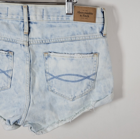 Abercrombie & Fitch Floral Embroidered Denim Shorts Size 28/6 - Picture 6 of 8